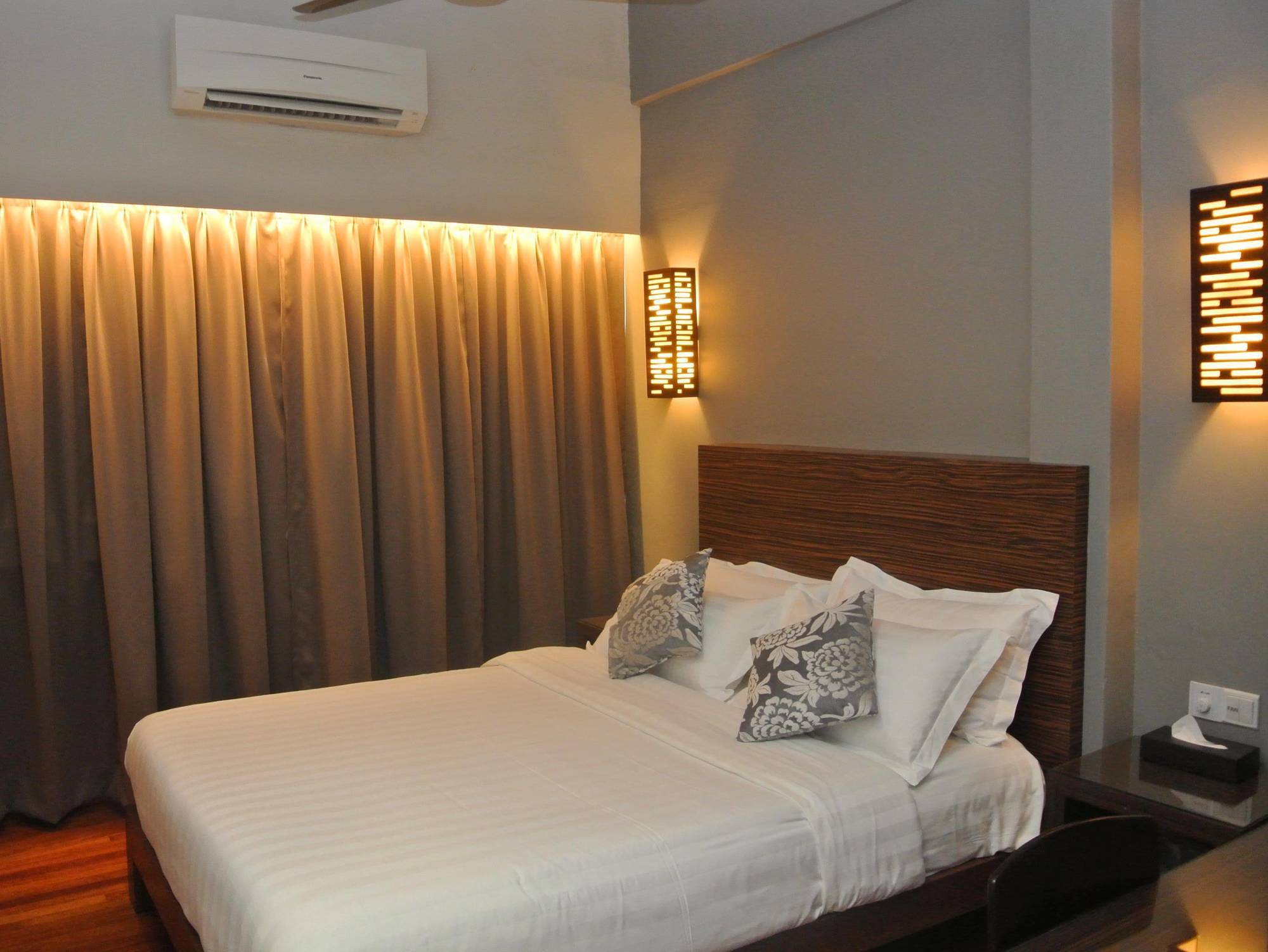 Riverside Boutique Hotel Kuantan Bagian luar foto